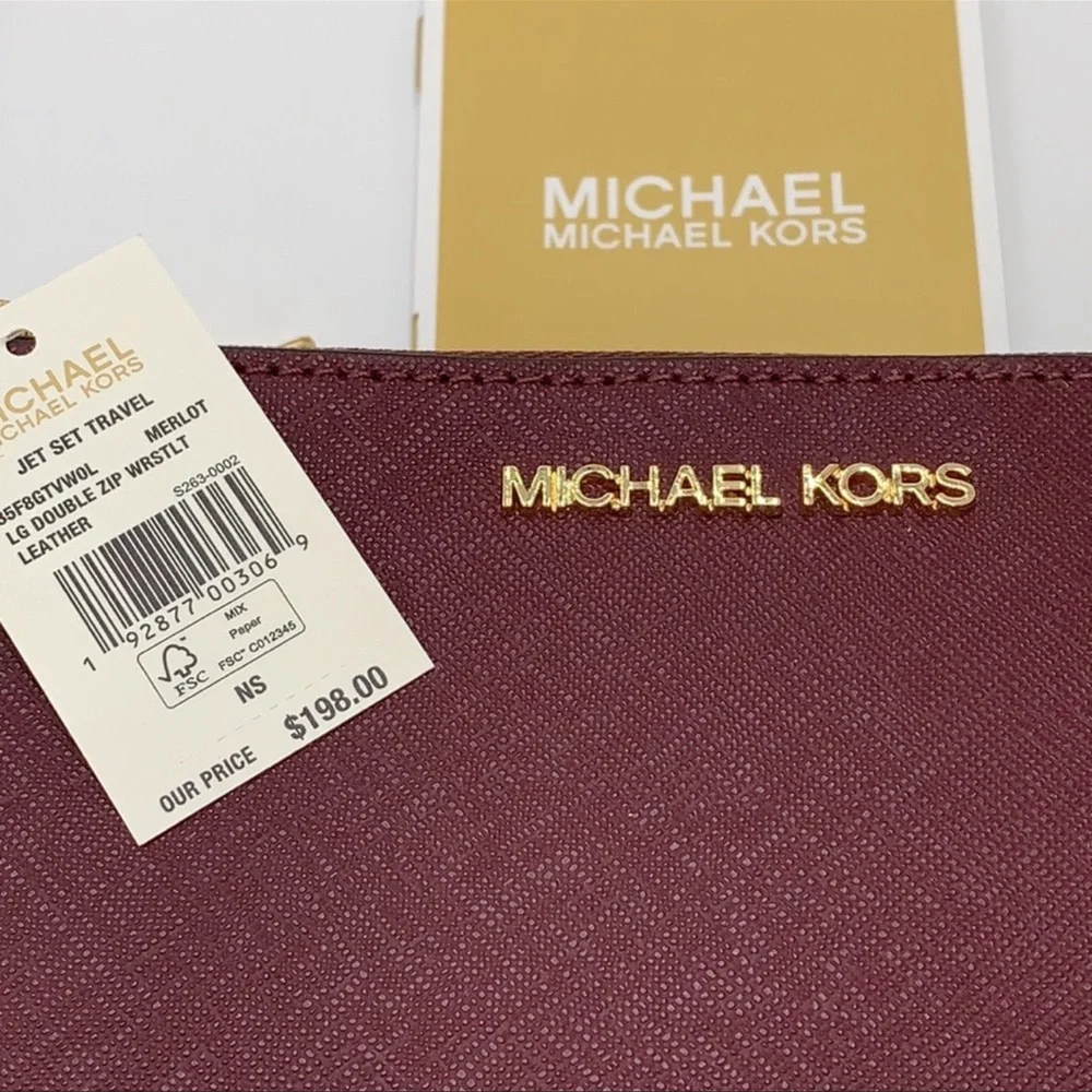 MICHAEL KORS LG DOUBLE ZIP WRISTLET MERLOT
